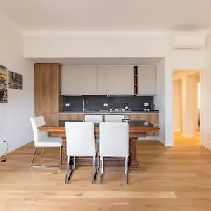 Floor With Rooftop Terrace Near St. Peter Apartment Rome